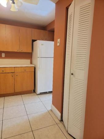 Clear Lake Palms, 411 Executive Center Dr #205, West Palm Beach, Florida 33401, image 2