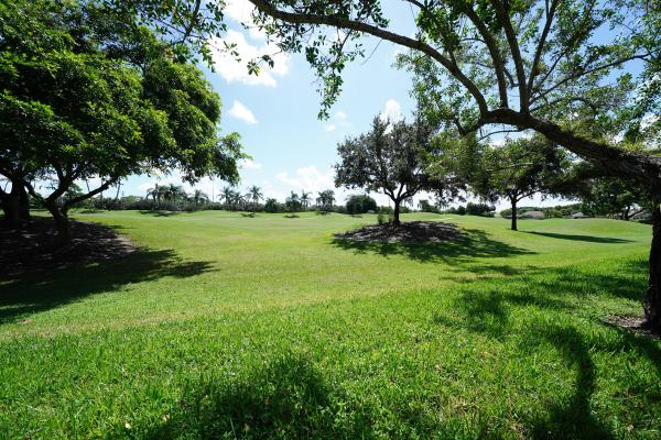Cambridge At Wycliffe, 4710 Carlton Golf Dr, Lake Worth, Florida 33449, image 2
