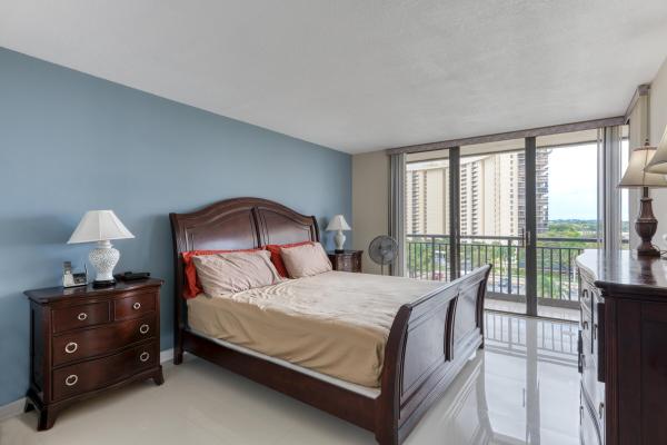Parliament East, 2427 Presidential Way #704, West Palm Beach, Florida 33401, image 1