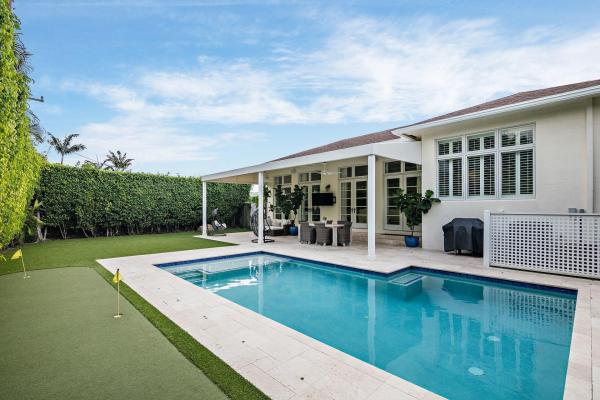 Beach Shores, 231 Bloomfield Dr, West Palm Beach, Florida 33405, image 2