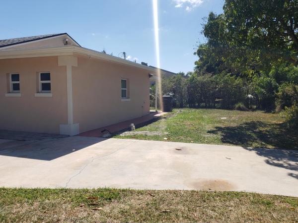Lynnwood Homesites, 2705 10th Ave N, Lake Worth, Florida 33461, image 2
