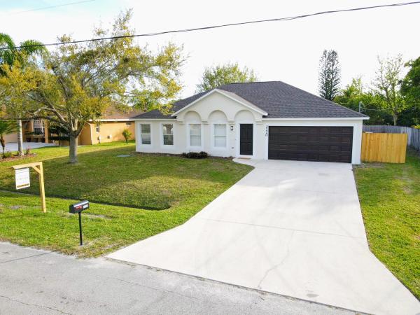 Sandhill Crossing, 2220 SE Trillo St, Port St. Lucie, Florida 34952, image 2