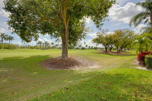 Cambridge At Wycliffe, 4694 Carlton Golf Dr, Lake Worth, Florida 33449, image 2
