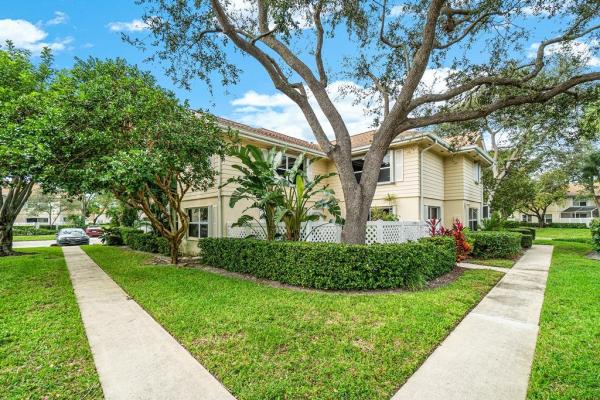 Wellesley At Lake Clarke Shores, 8151 Bridgewater Ct, Lake Clarke Shores, Florida 33406, image 1