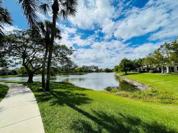 Palmbrooke Townhomes, 4653 Palmbrooke Cir, West Palm Beach, Florida 33417, image 1