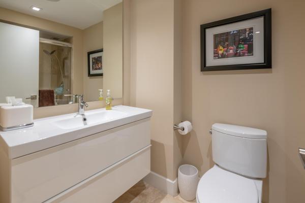 Del Prado North, 18071 Biscayne Blvd #PH-01-3, Aventura, Florida 33160, image 2