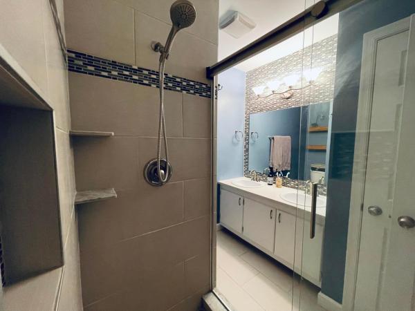 Miramar Townhomes, 703 Miramar Ln, Palm Beach Gardens, Florida 33410, image 1
