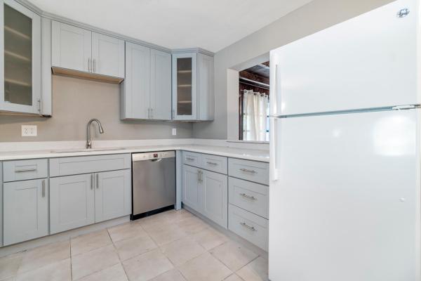 Seacrest Estates, 182 SE 27th Ct, Boynton Beach, Florida 33435, image 2