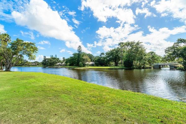 Le Lac, 6019 Le Lac Rd, Boca Raton, Florida 33496, image 2