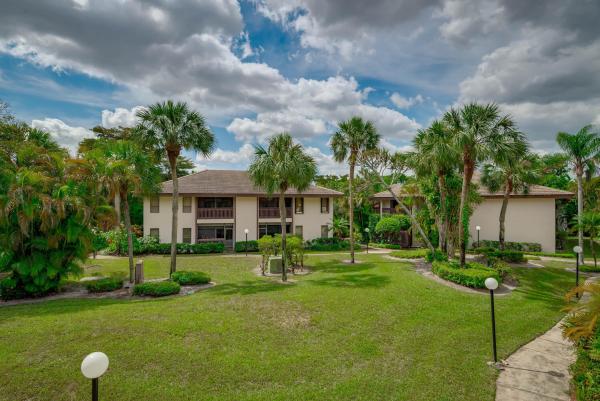 Boca Ridge Garden Villas, 9286 Sabal Ridge Cir #D, Boca Raton, Florida 33428, image 2