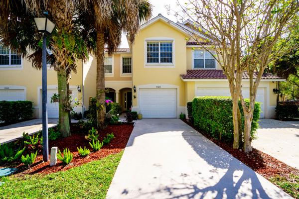 Pinewood Lake, 1145 Pinewood Lake Ct, Greenacres, Florida 33415, image 3