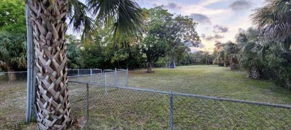 Haverhill Residential, 1099 N Haverhill Rd, Haverhill, Florida 33417, image 1