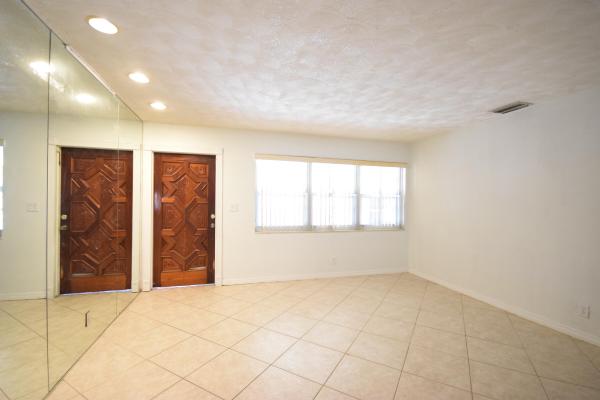 Belvedere Court, 815 Hillcrest Blvd, West Palm Beach, Florida 33405, image 2