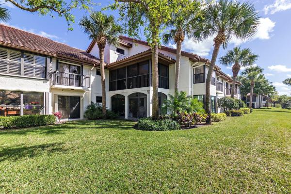 Trader's Crossing North At Jonathan's Landing, 16671 Traders Xing N #122, Jupiter, Florida 33477, image 2