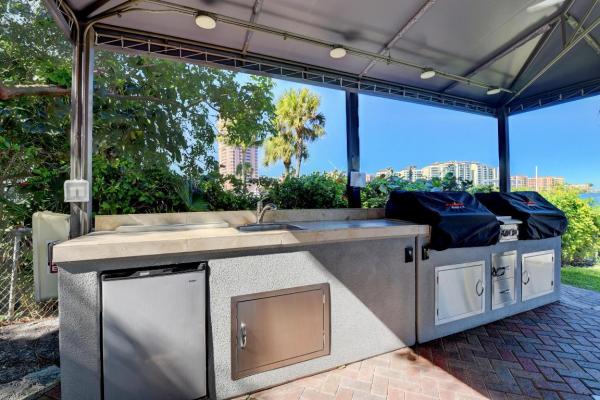 Lake House South, 875 E Camino Real, Boca Raton, Florida 33432, image 3