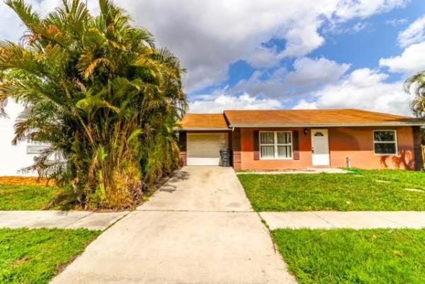 Brentwood Lakes, 6171 Moonbeam Dr, Lake Worth, Florida 33463, image 1