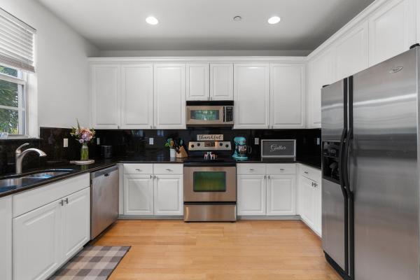 Courtyards Of Lake Worth At College Park, 2502 N Dixie Hwy #31, Lake Worth Beach, Florida 33460, image 1