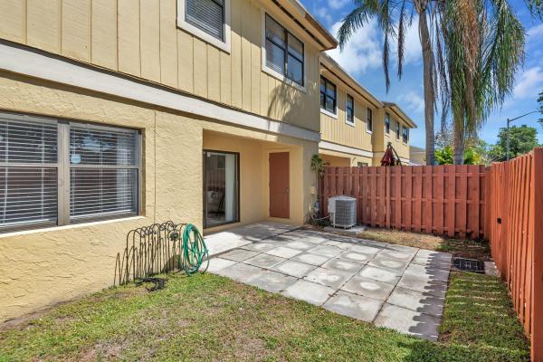 Country Lake, 5190 Tennis Ln, Delray Beach, Florida 33484, image 1