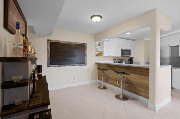 Banyan Lake, 8152 Thames Blvd #A, Boca Raton, Florida 33433, image 3