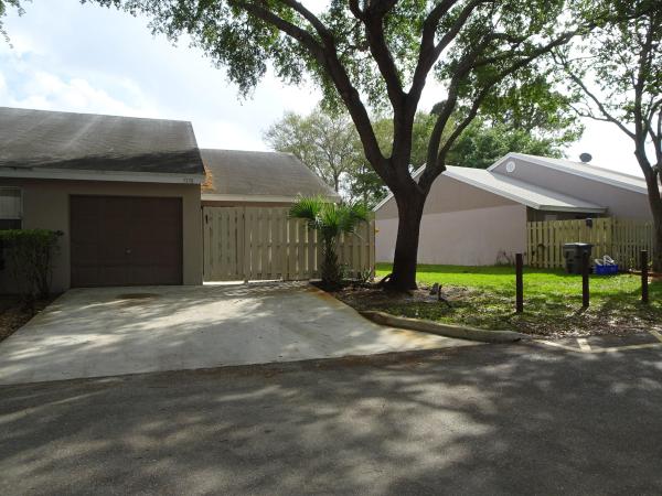 Pine Glen At Abbey Park, 5178 Glencove Ln, West Palm Beach, Florida 33415, image 1