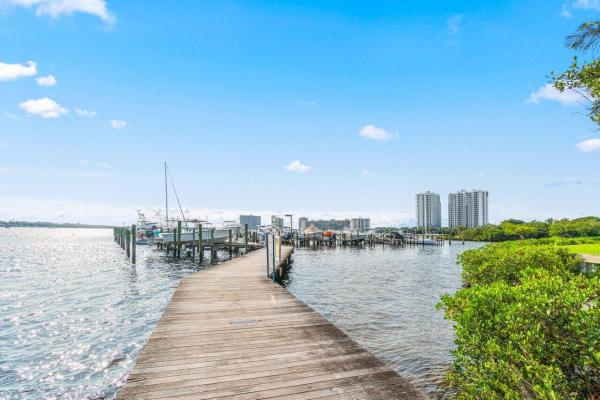 Twelve Oaks, 11286 Glen Oaks Ct, North Palm Beach, Florida 33408, image 1