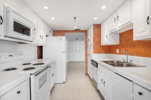 Porta Bella East, 899 Jeffery St #7100, Boca Raton, Florida 33487, image 1