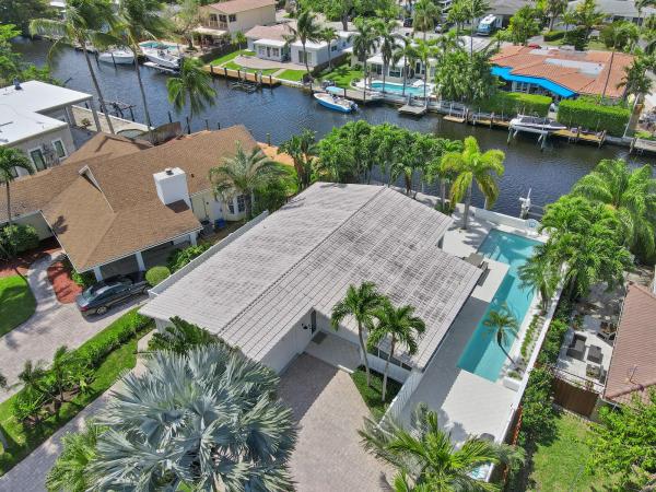 Middle River Manor, 2409 NE 19th Ave, Wilton Manors, Florida 33305, image 2