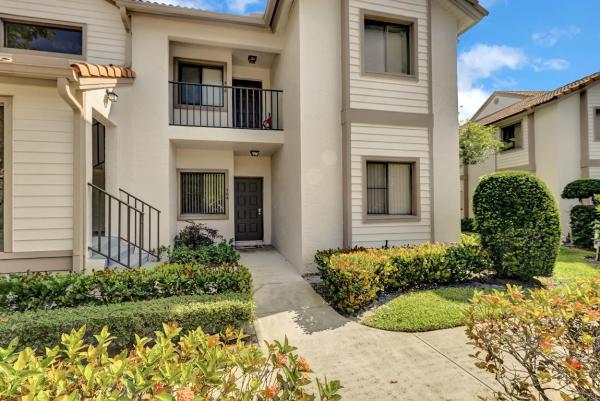 Dunbar Woods, 1145 Duncan Cir #104, Palm Beach Gardens, Florida 33418, image 3