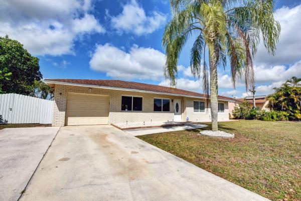 Palm Beach Colony, 861 Camellia Dr, Royal Palm Beach, Florida 33411, image 2