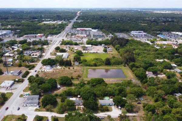 White City, 370 E Midway Rd, Fort Pierce, Florida 34982, image 2