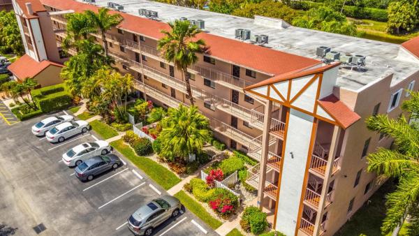 Huntington Lakes 4, 7341 Amberly Ln #309, Delray Beach, Florida 33446, image 2