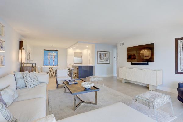 Lake House South, 875 E Camino Real, Boca Raton, Florida 33432, image 2