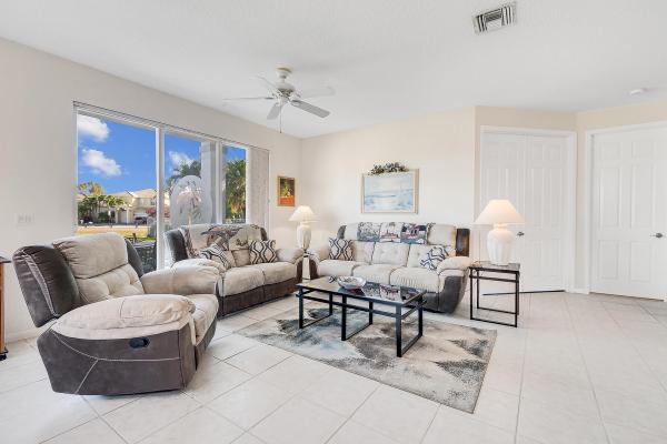Lakefield South, 15143 Newquay Ct, Wellington, Florida 33414, image 3