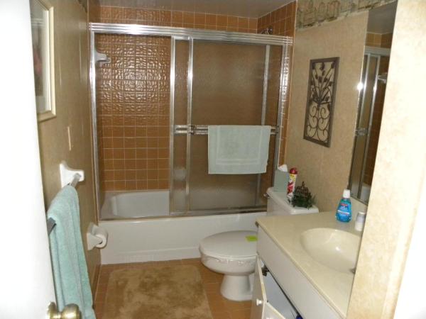 Lakeshore Village Of Meadowood, 3200 Twin Lakes Ter #202, Fort Pierce, Florida 34951, image 3
