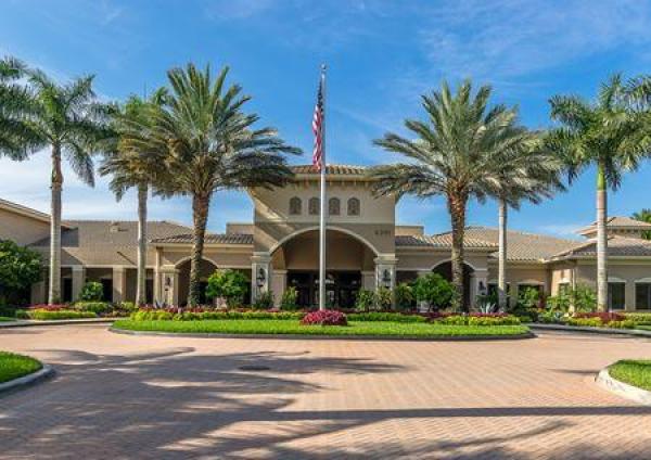 Valencia Pointe, 7135 Great Falls Cir, Boynton Beach, Florida 33437, image 2
