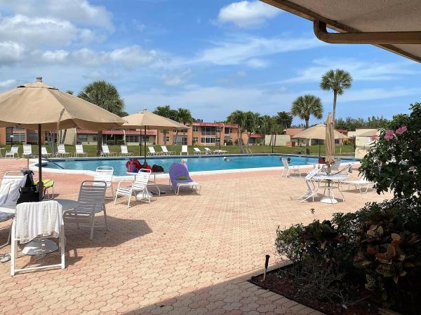 Golden Lakes Village, 129 Lake Evelyn Dr, West Palm Beach, Florida 33411, image 3