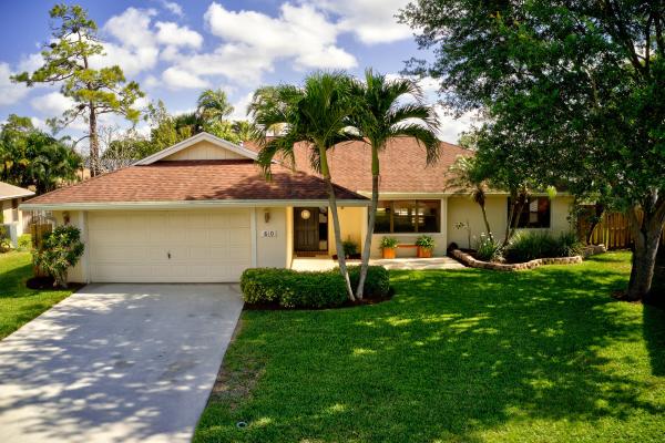 Sugar Pond Manor, 610 Dracena Dr, Wellington, Florida 33414, image 2