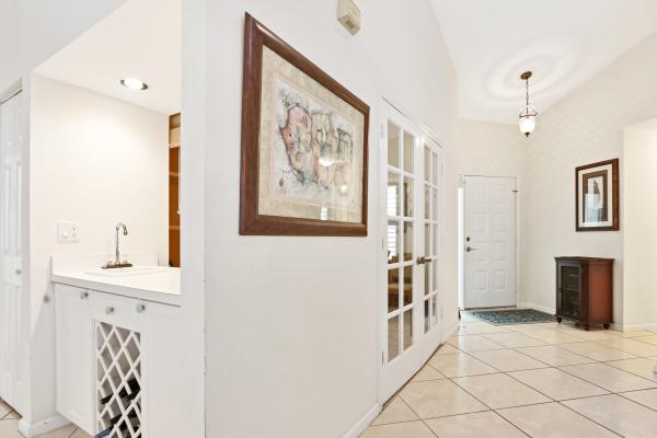 Canterbury, 258 Canterbury Dr W, Palm Beach Gardens, Florida 33418, image 2