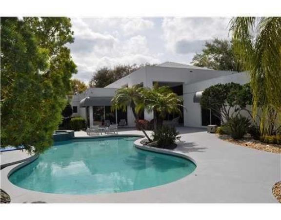 Frenchman's Creek Beach & Country Club, 13867 Le Bateau Isle, Palm Beach Gardens, Florida 33410, image 2