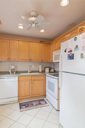 Sterling Village, 300 W Horizons #104, Boynton Beach, Florida 33435, image 1