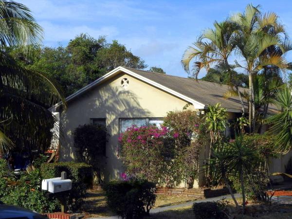 225 N F St, Florida 33460, image 1
