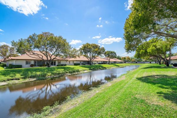 Huntington Pointe, 6443 Mill Pointe Cir, Delray Beach, Florida 33484, image 2