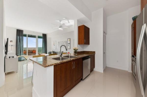 Casa Costa, 450 N Federal Hwy #PH-03, Boynton Beach, Florida 33435, image 1