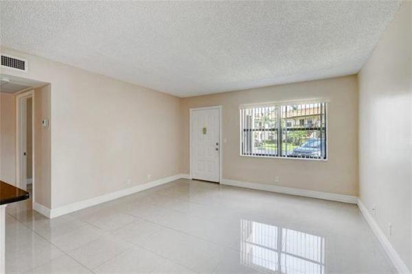 Lucerne Lakes Golf Colony, 7233 Golf Colony Ct #104, Lake Worth, Florida 33467, image 1
