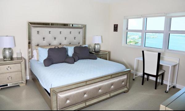 Marina Grande Club & Residences, 2650 Lake Shore Dr #2302, Riviera Beach, Florida 33404, image 1