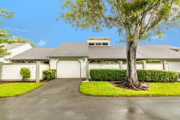Bedford Mews At Wellington, 13320 Bedford Mews Ct, Wellington, Florida 33414, image 3