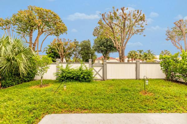 Bedford Mews At Wellington, 13320 Bedford Mews Ct, Wellington, Florida 33414, image 2