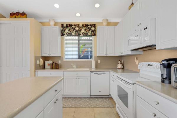 Heron Cove At Baywinds, 9335 Heron Cove Dr, West Palm Beach, Florida 33411, image 2