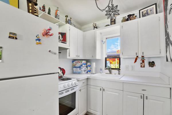 Wenonah Place, 200 Wenonah Pl, West Palm Beach, Florida 33405, image 2
