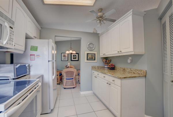 The Palm Club, 1284 Slash Pine Cir, West Palm Beach, Florida 33409, image 1